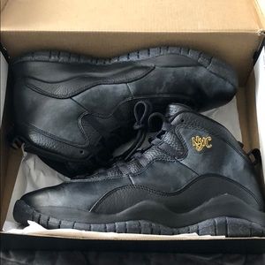 LIKE NEW JORDAN 10 NYC - ONLY WORN ONCE